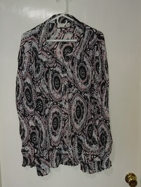Cato Woman Black and Pink Paisley Print Blouse